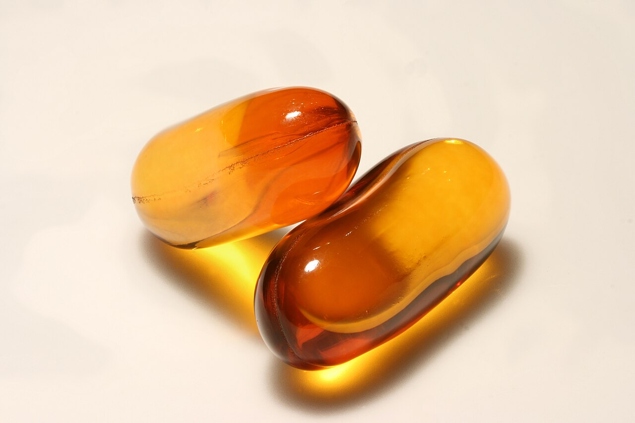 Cápsula de aceite de salmón, fuente de ácidos grasos omega-3